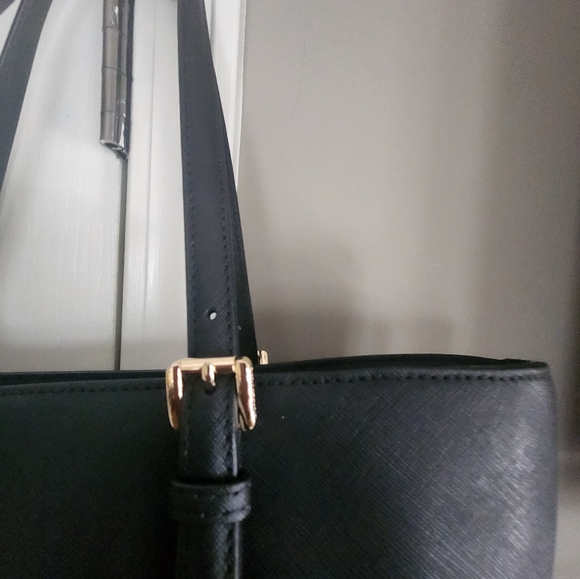 Michael Kors Jet Set Item Multifunction Black  patent Leather Pocket Tote Bag - Picture 11 of 14